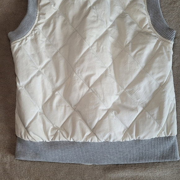 Eddie Bauer quilted goose down vest size small - Picture 10 of 16